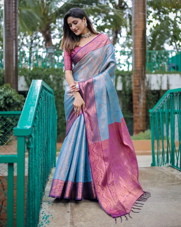 Sea_Blue_Kanjivaram_Silk_Saree_With_Copper_Zari_Work_With_Blouse_Piece_Attached